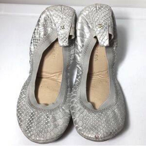 Yosi Samra silver metallic ballet flats. Size 7